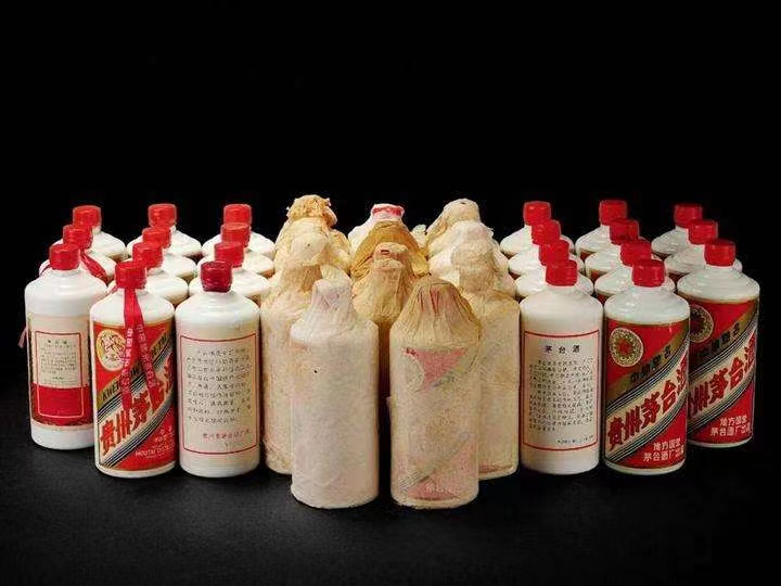 瑞金15年茅台酒回收公司哪里回收(附近上门回收茅台酒）